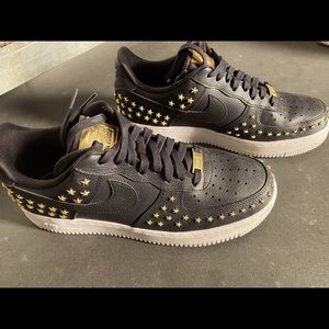 Nike Air Force Women’s 9.5